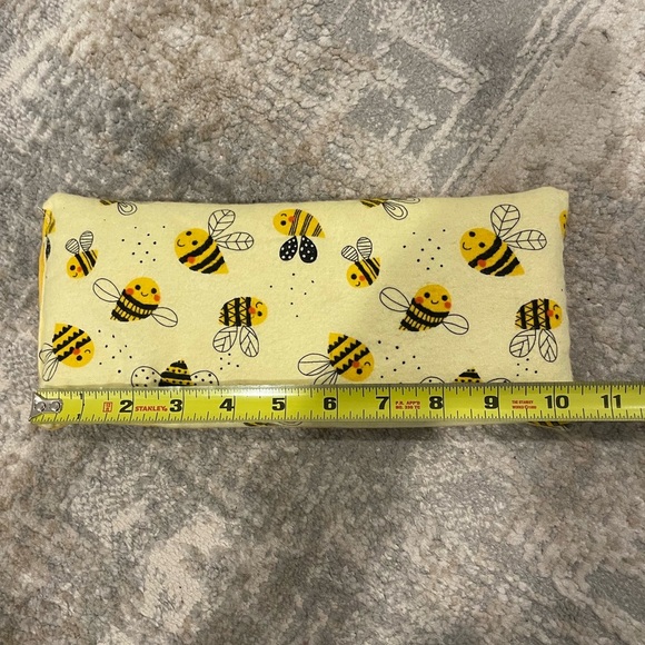 Happy Bee Hot or Cold Therapy Rice Bag - Picture 4 of 4